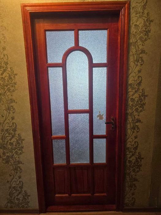 Продам двери, б/у