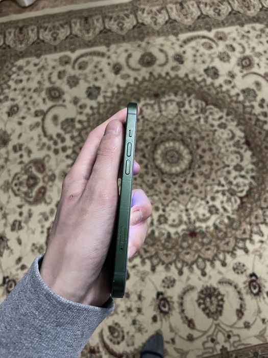 Продам Айфон 13 128gb