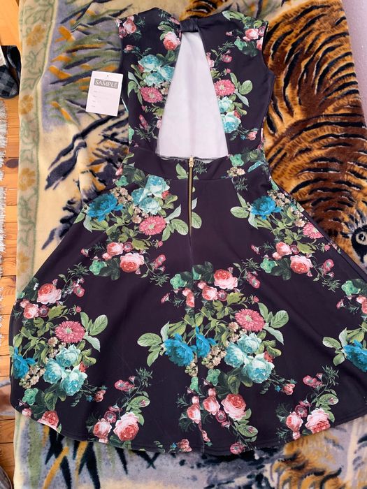 Цветни рокли L XL размер