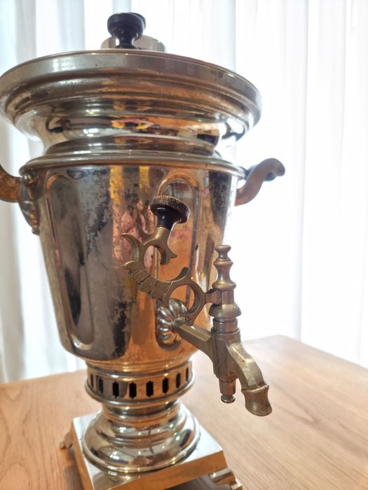 Samovar rusesc vechi A. Morozov – nichelat, complet, stare foarte bună
