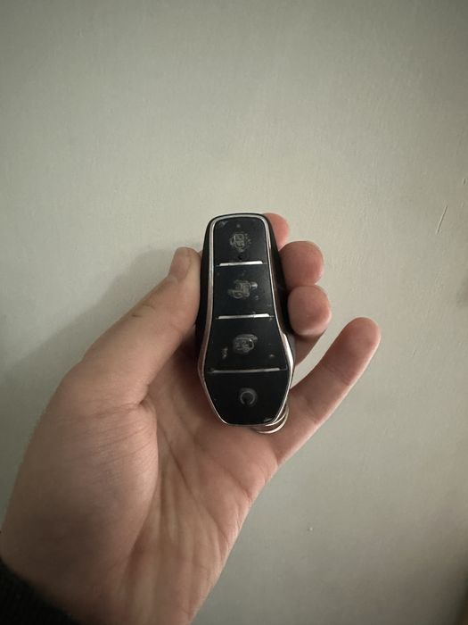 Ключи от byd chazor срочно продаёттся в идеальном состояний