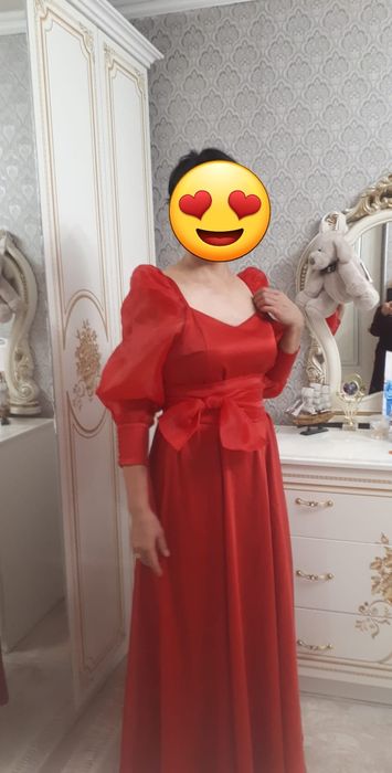 Вечернее платье  красное