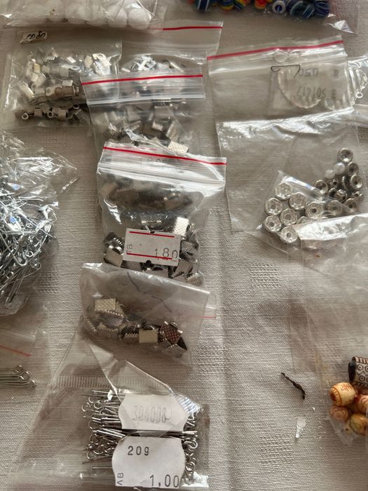 Материали за изработка на мартеници