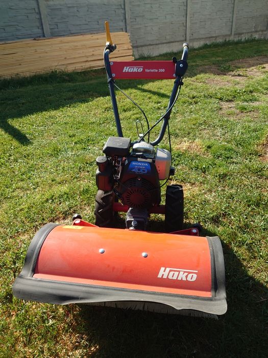 Hako Variette 350 cu motor honda +Lamă dezăpezire
