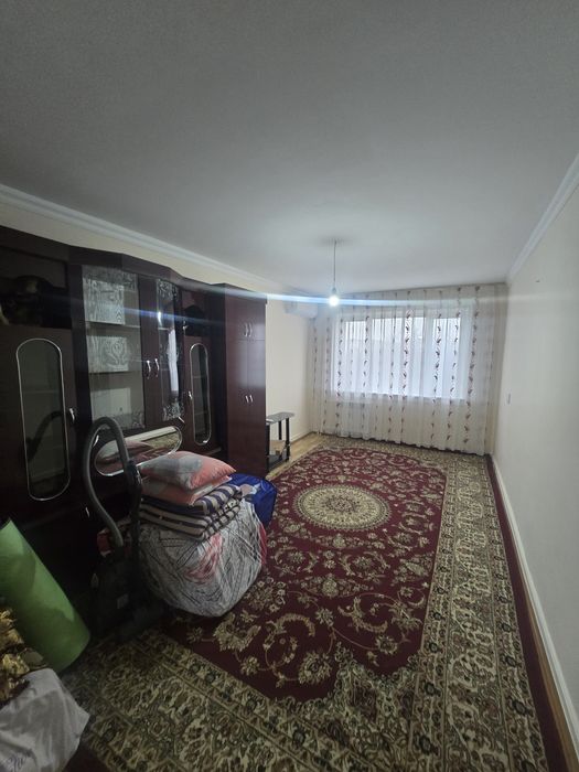 Аренда берилади 2 хона 4 этаж микрорайон