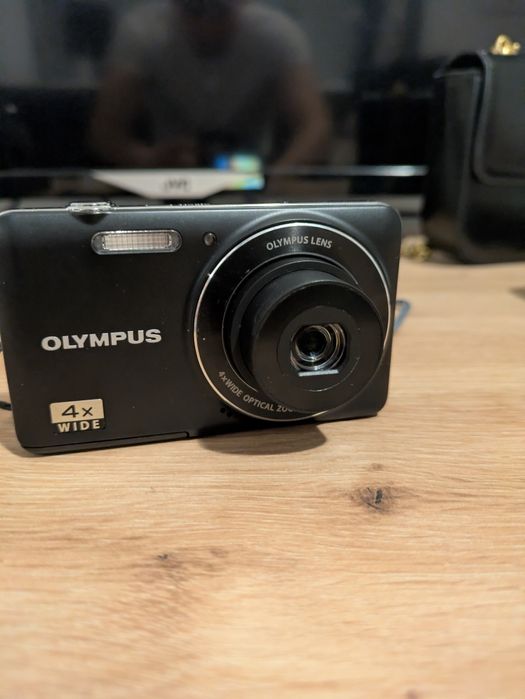 Фотоапарат - Винтидж Снимки - Olympus 14 мегапиксела КАТО НОВ!