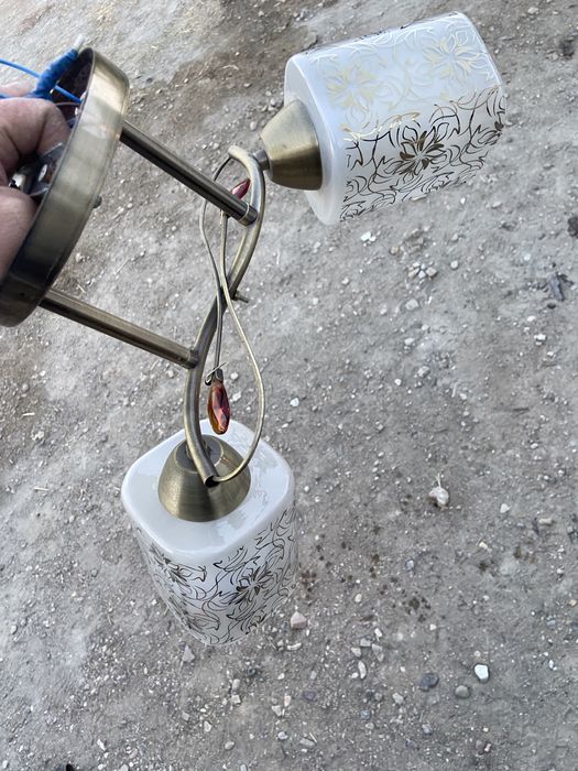 Продам люстры 3шт