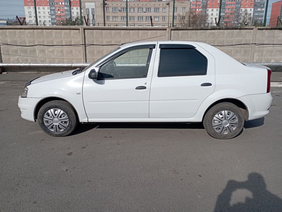 Рено Логан 2013 г.