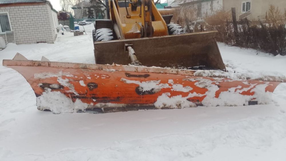 Продам отвал на трактор