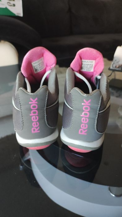 Дамски маратонки REEBOK