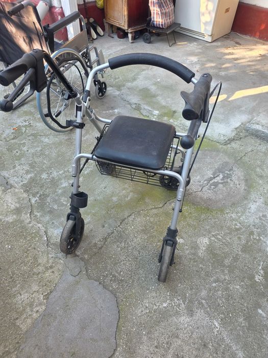 Cadru de mers cu roți
