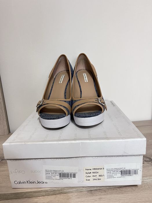 Дамски отворени обувки “Calvin Klein Jeans” номер-39