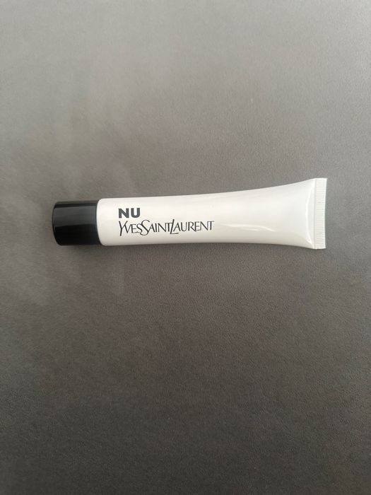 YSL основа за грим