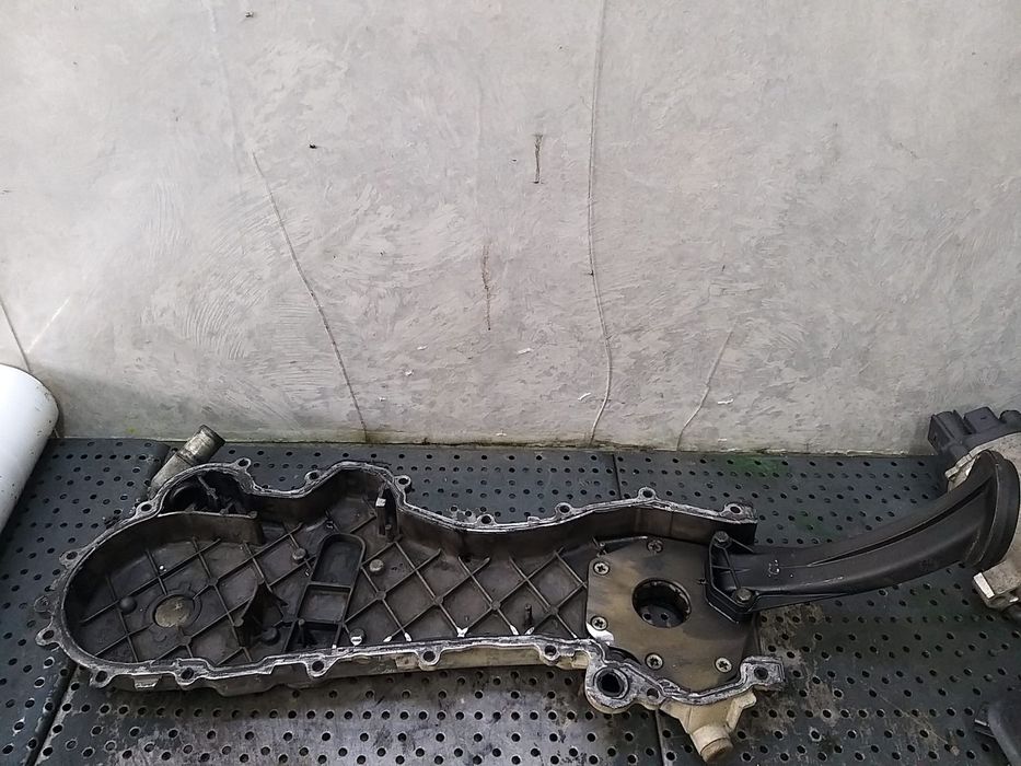 Capac distributie pompa ulei 1.3 mjt fiat grande punto 199 37004600 37005400