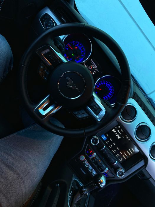 Ford Mustang 2018 / 50.000km / 317 cai