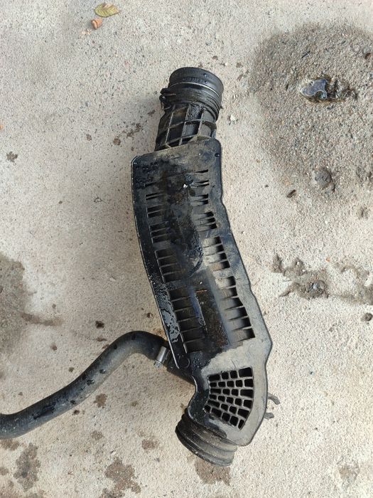 Мерседес. Патрубок интеркуллера. Подходит на разные модели.