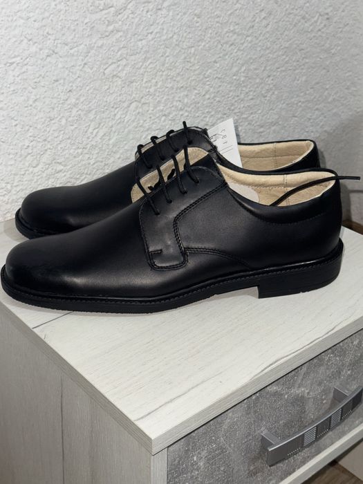 Елегантни мъжки обувки  44 размер