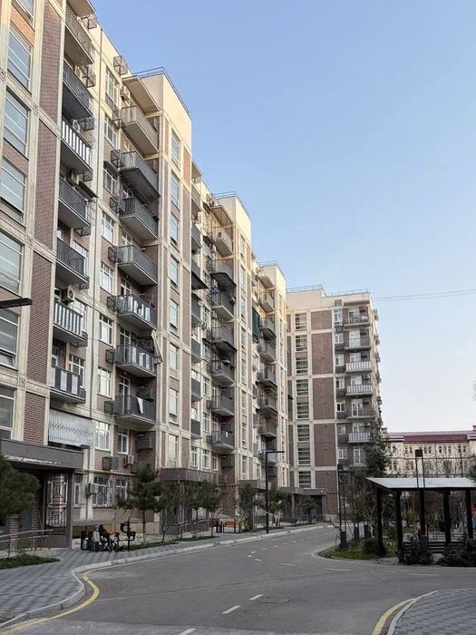 Продается 2-х комнатная квартира в ЖК Ассалом Сохил ор-р Узбум