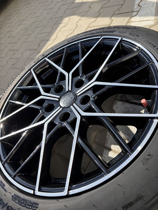 Jante aliaj sport R18 + anvelope Hankook