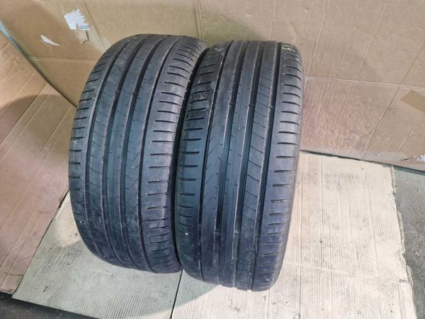 2 Pirelli R19 255/45/ 
летни гуми DOT0421