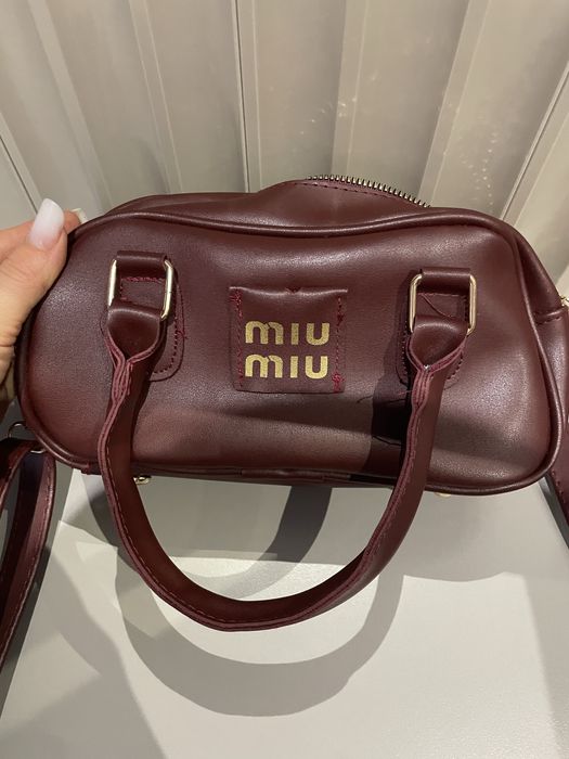 Geanta Miu Miu  visinie
