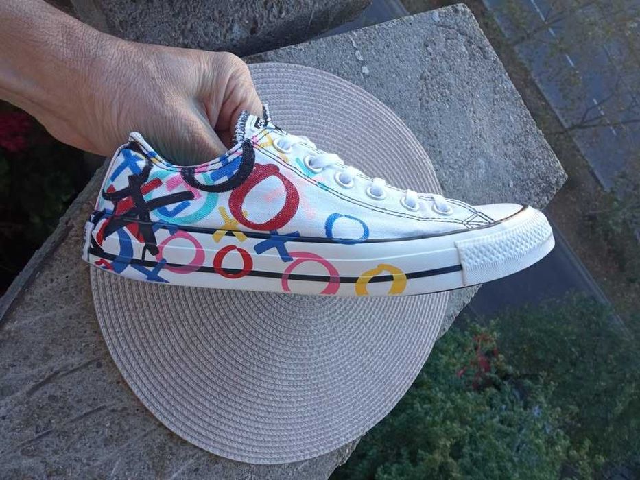 Converse All Star, marime 39, (24.5 cm) made in Vietnam.