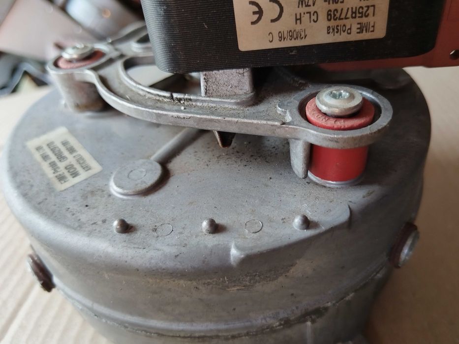 Suflanta ventilat centrala termica soba rumeguș ulei ars