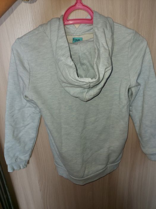 Продам детские вещи