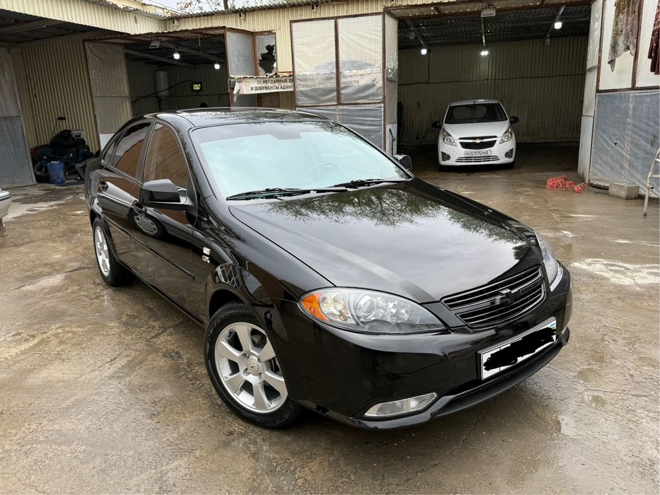 Продается черная Gentra 2023 автомат 3 позиция