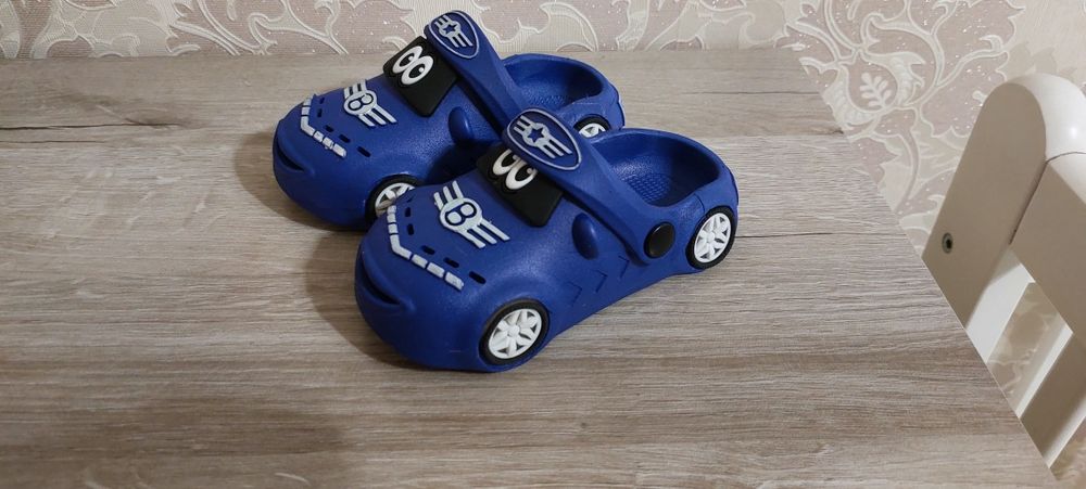 Продам детские тапочки 15см