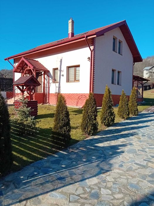 Casa de vacanta pitoreasca P+M (134mp / 1350mp)
