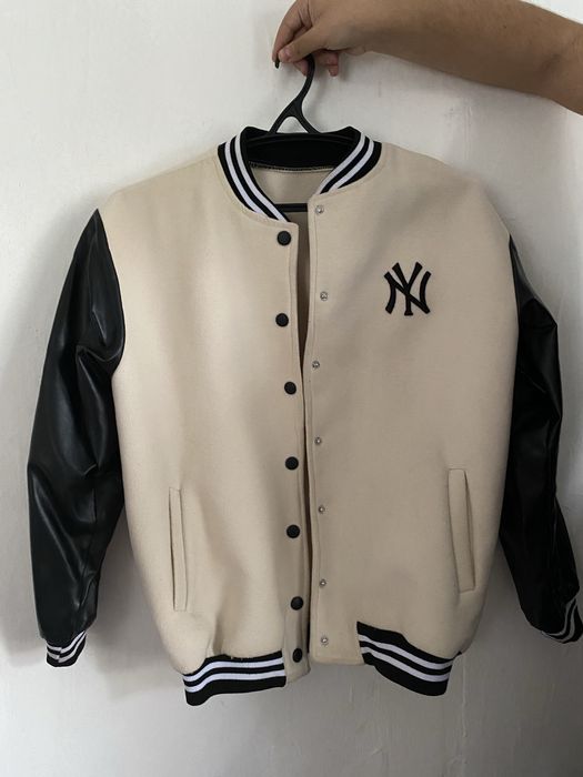 Одежда, джинсы и кофта