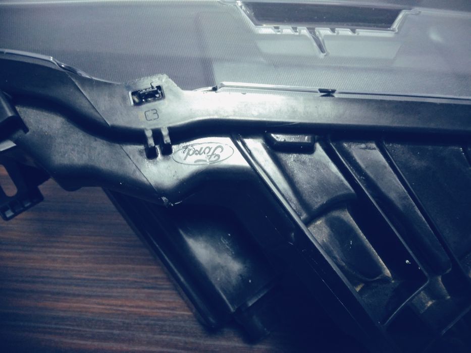 Far dreapta ford mustang Mach-e