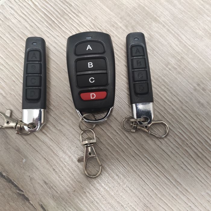 Пульт для шлагбаума и ворот.