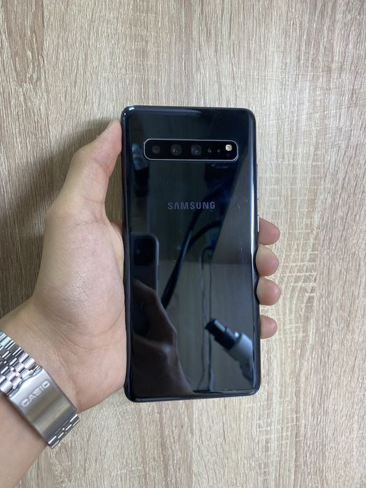 Samung S10 5G 512GB.