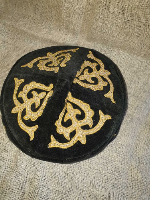 Голяма автентична кърпа с цветни бродерии и дантела месал и  тюбитейка