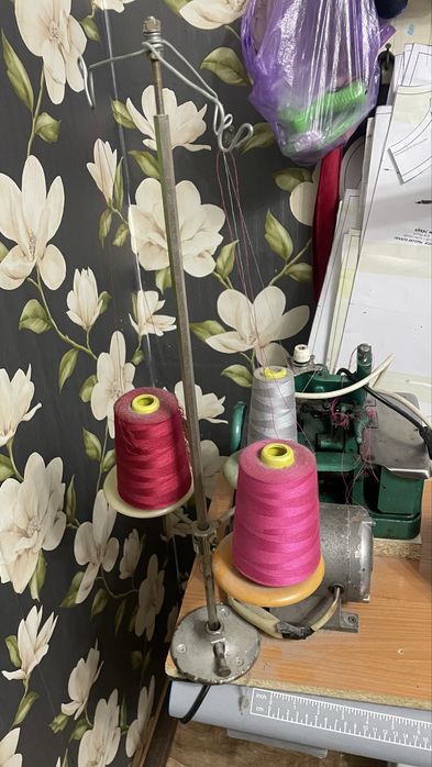 продам швейную и оверлок