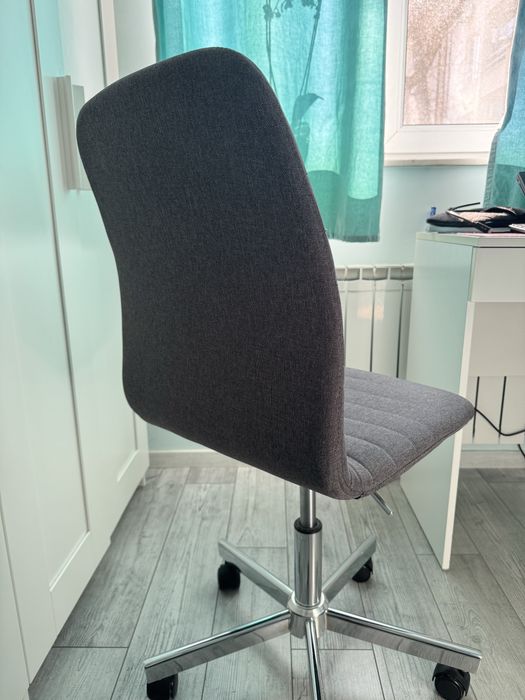 Продавам офис стол Jysk Abildholt