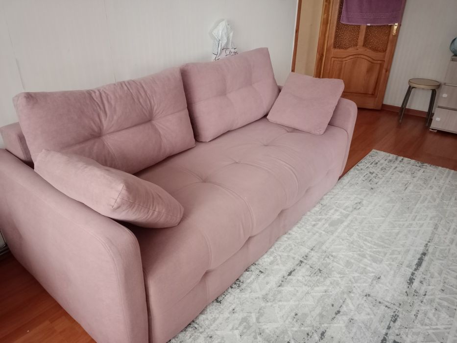 Продам диван в хорошем состоянии