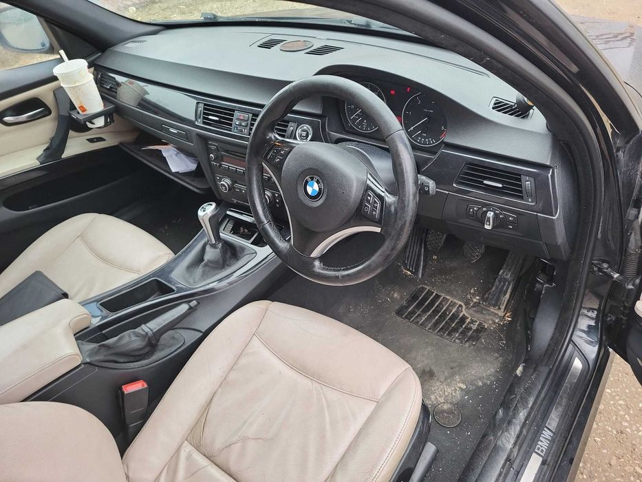 Dezmembre bmw e91 320d 177 cp n47 trapa panorama,an 2009