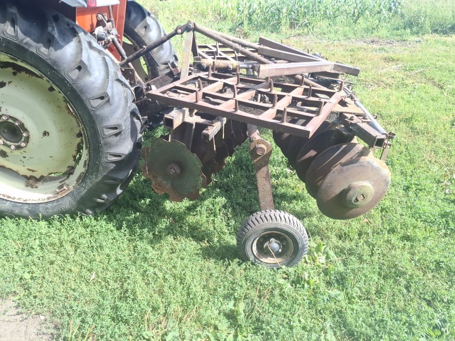 Vând remorcă și disc