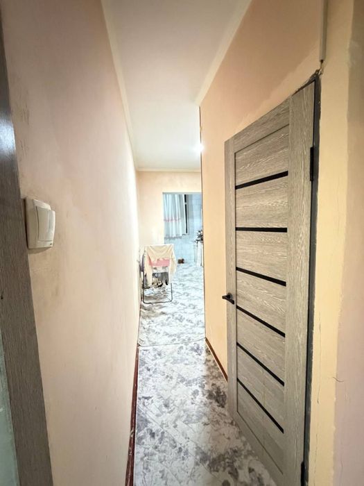 Продается 2х квартира Чирчик 10 микрорайон