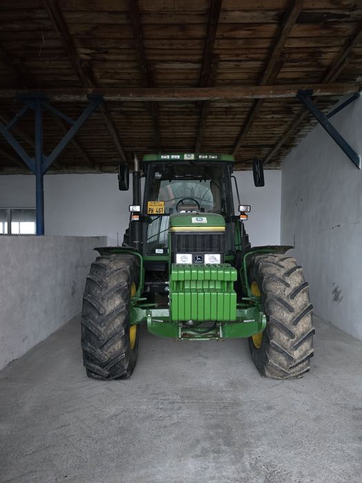 Tractor  John Deere 6800
