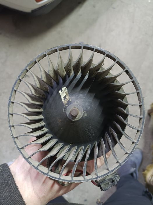 Моторчик печки бмв е34