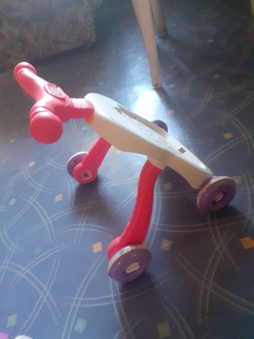Продам Машинку и Ходунки детские.
