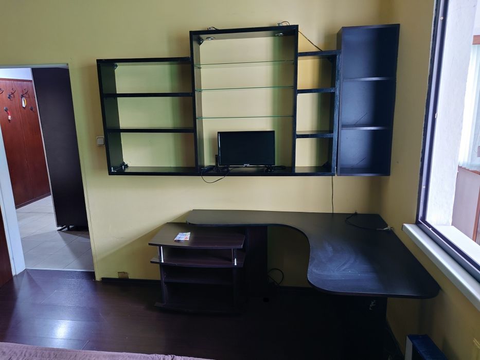 Отдавам под наем