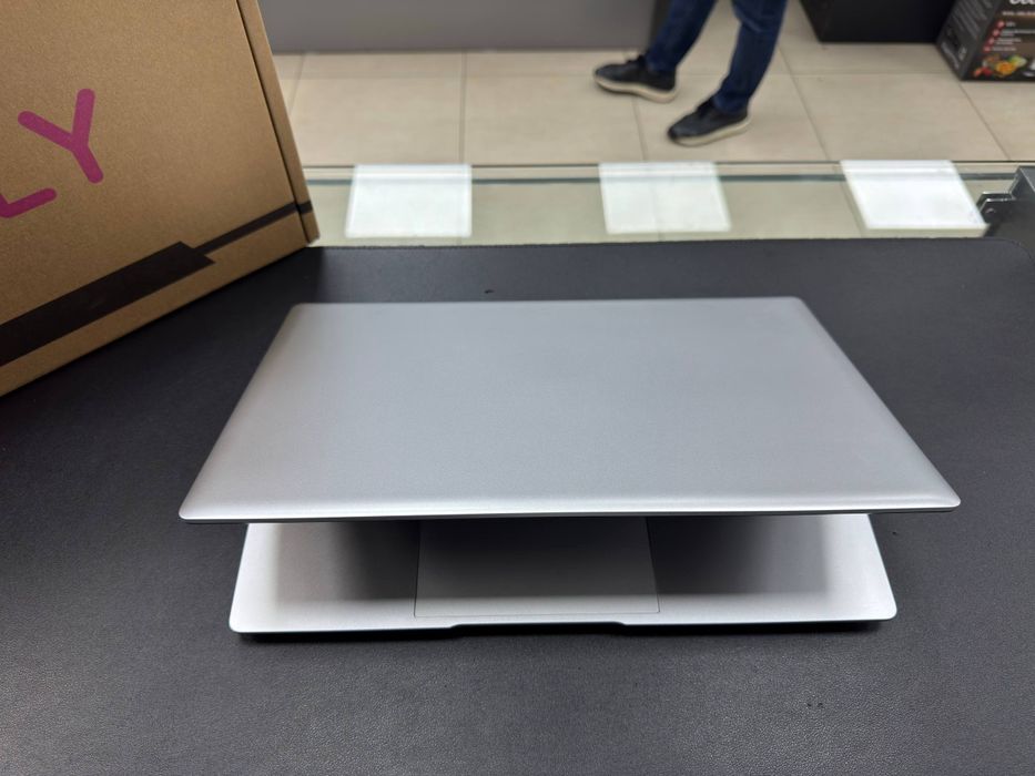 Yangi ATFLY Laptop 15.6 FHD IPS 8GB 128GB SSD 1 yil kafolat