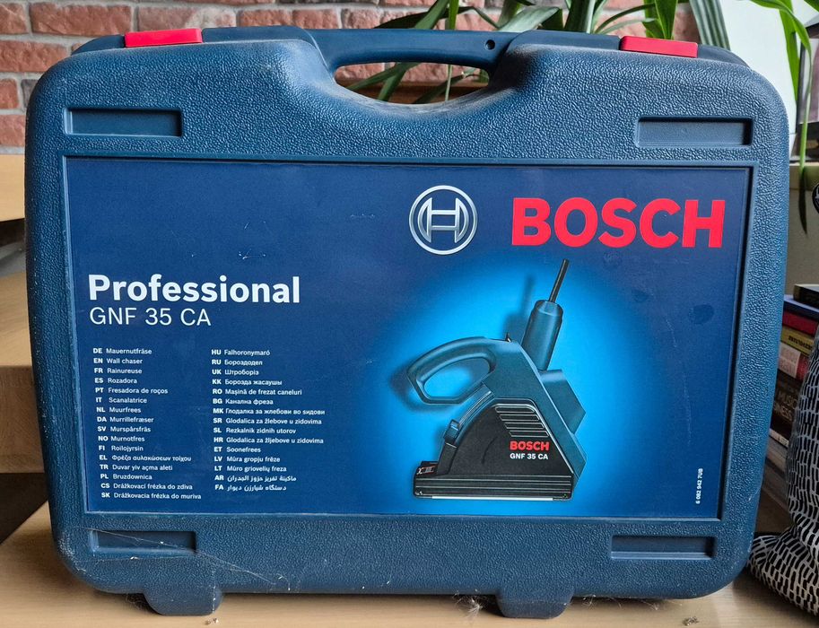 Masina frezat caneluri BOSCH GNF 35 CA extrem de putin folosita