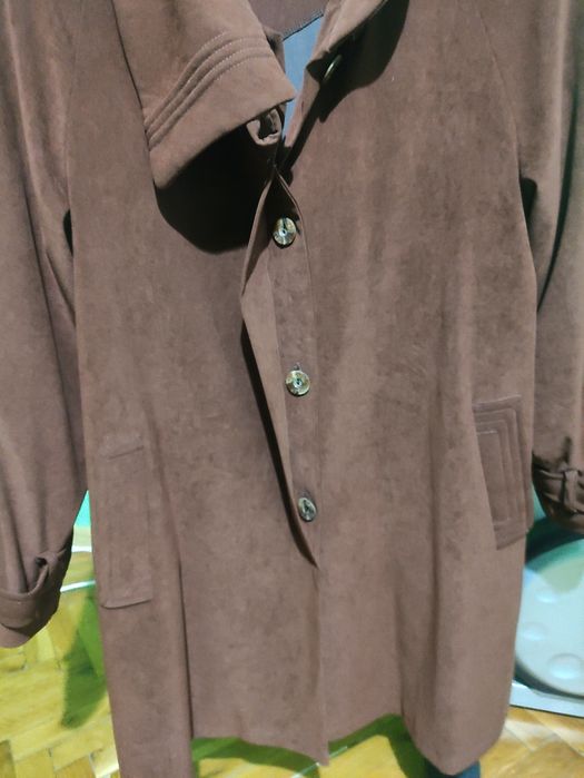Кафяво дамско манто