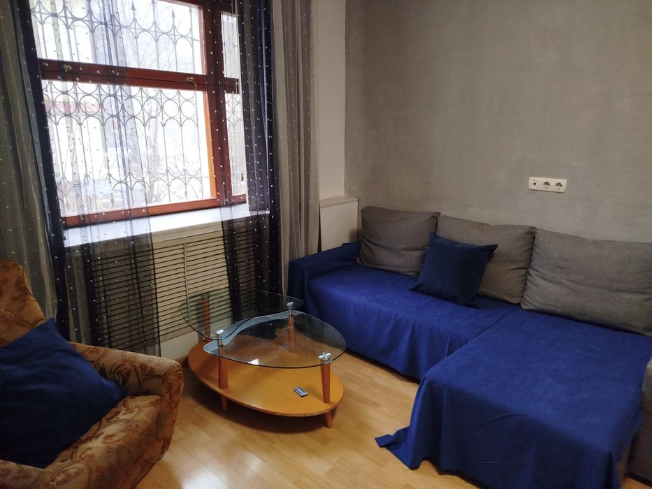 Сдаётся 2х-комн квартира в центре